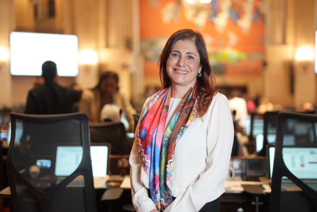 PRIMERA MUJER EN LA HISTORIA DE COLOMBIA AL FRENTE DE LA DEFENSORÍA DEL PUEBLO.